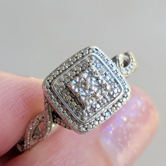 Sterling Silver 925 Diamond Chip Ring Square Twist Setting Engagement 6.75 - Picture 2 of 5